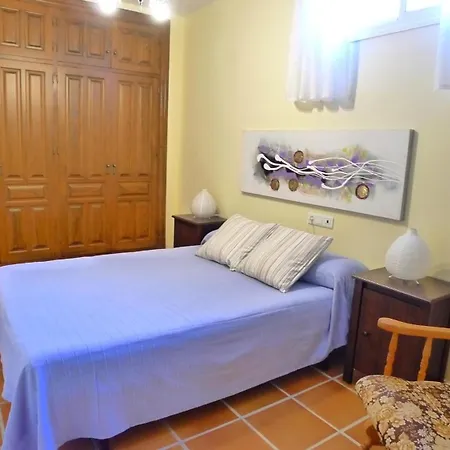 R1044 - Karina Villa Nerja