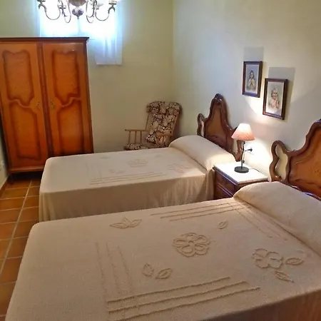 R1044 - Karina Villa Nerja