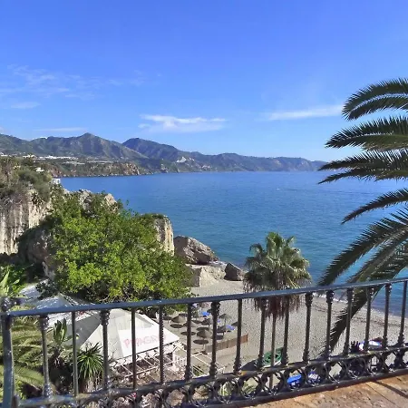 R1044 - Karina Villa Nerja